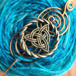 Celtic Triquetera Shawl Pin - Charmed Bronze