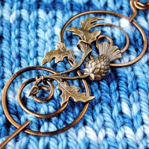 Wizard Shawl Pin - Charmed Fandoms Bronze